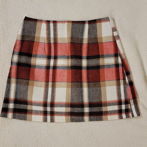 Dresses & Skirts - Plaid Skirt Size 6